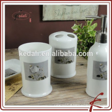 Venda quente 4 pcs Ceramic Stoneware Bathroom Set